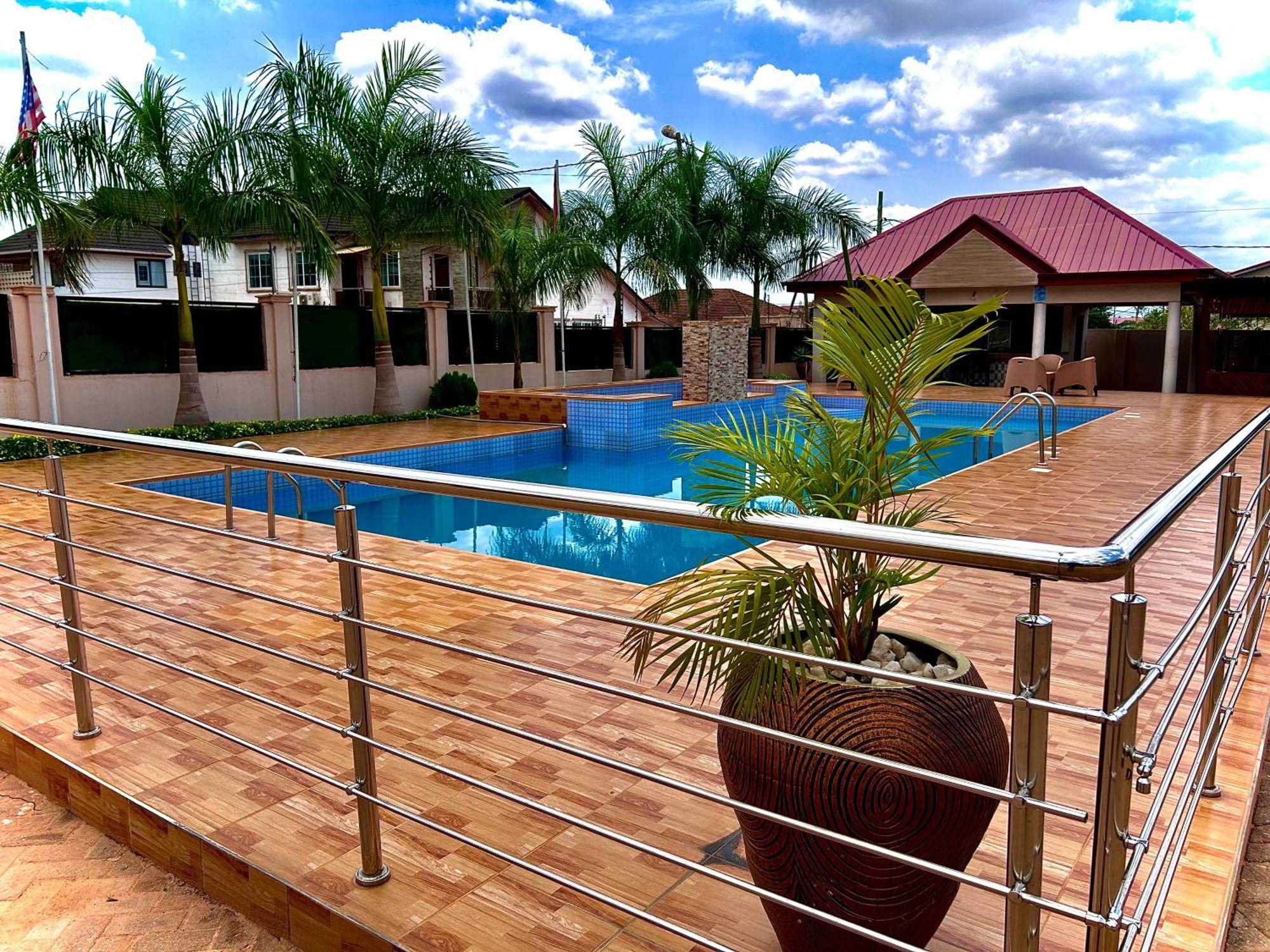 Jessie Hotel Adenta ภายนอก รูปภาพ